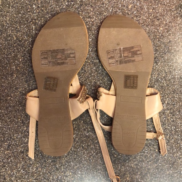Forever 21 Sandals - Picture 2 of 3